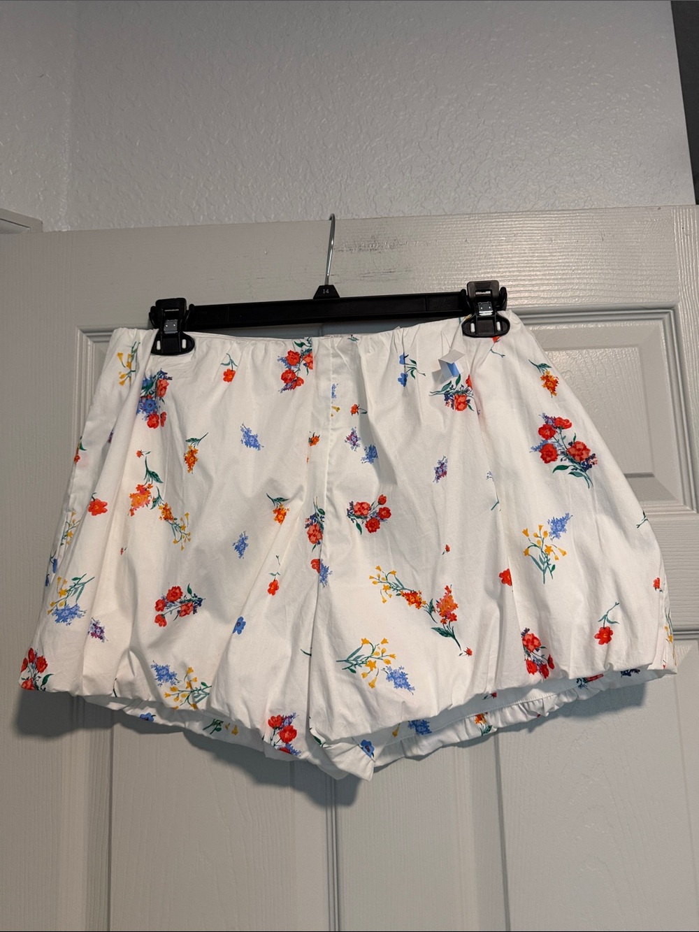 Wayf White High-Waist Floral Shorts with Red & Blue Print - Picture 5 of 5